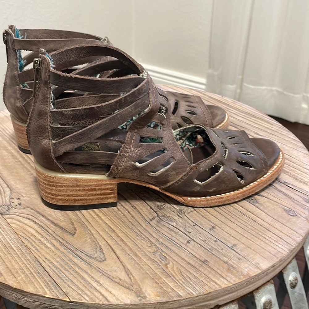FreeBird by Steven leather sandals